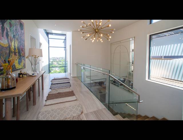 4 BEDROOM HOUSE FOR SALE IN LA LUCIA RIDGE